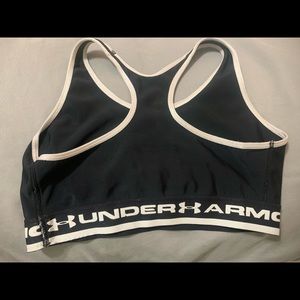 Under Armour sports bra M